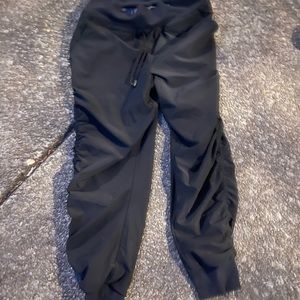Athleta attitude lines pant size 6 black worn once
